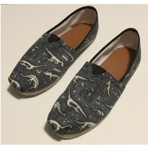 Dinosaur print canvas flat shoes, size 9